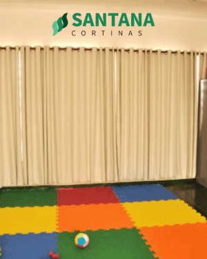 SANTANA CORTINAS Linha Escolar – Cortinas Funcionais para Ambientes de Ensino