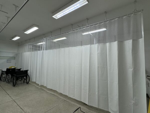 WhatsApp Image 2025-09-08 at 01.27.47 (2) Cortinas Divisórias para Leito Hospitalar e Box de Banheiro