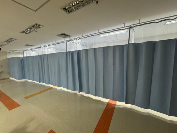 WhatsApp Image 2025-09-08 at 01.27.48 (4) Cortinas Divisórias para Leito Hospitalar e Box de Banheiro